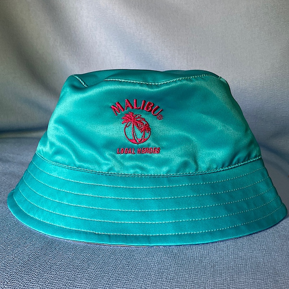 Cute Malibu x Local Heroes reversible bucket hat limited edition new